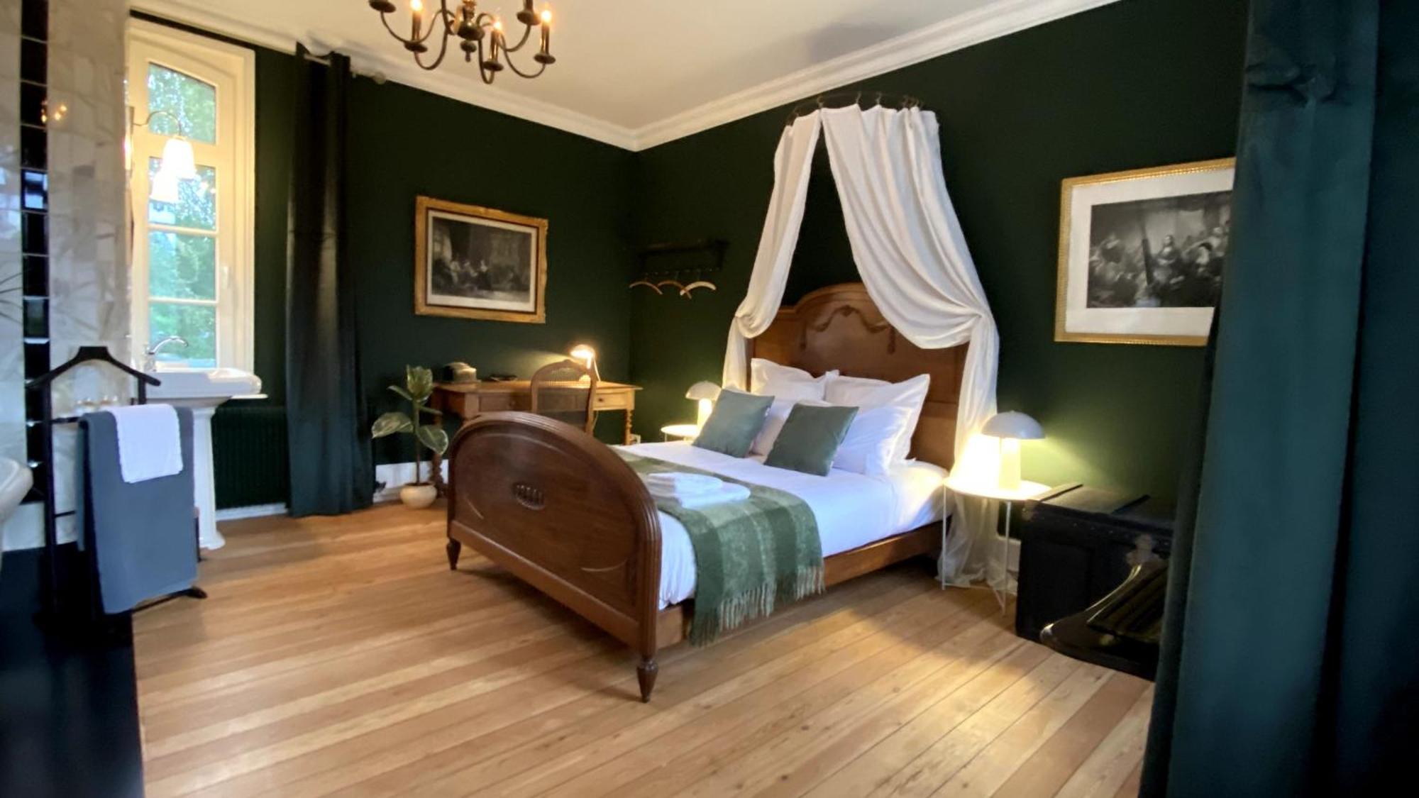 D'hotes Lou - Chateau Le Bas Bleu * Quesnoy-le-Montant